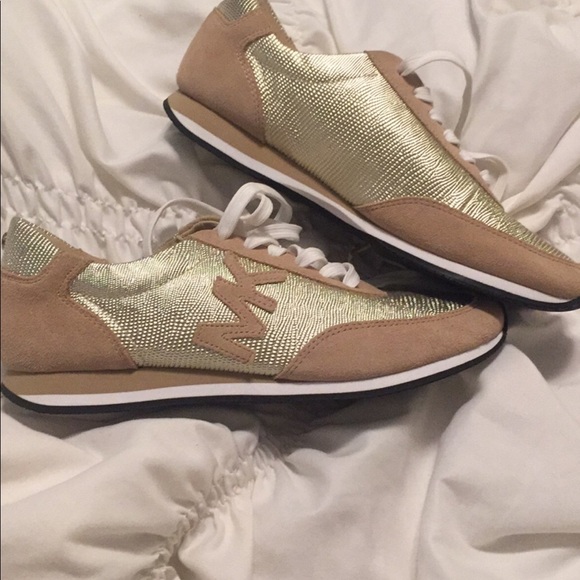 Gold and tan Micheal Kors shoes - Picture 1 of 3